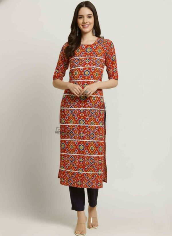 Women Ethnic Motifs Printed Regular Kurta with Trousers Kurta Sets